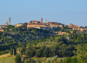 Keski-Italian helmet – historiaa, makuja ja maisemia